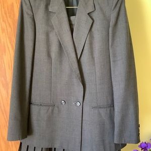 Corporate Woman 2 piece Suit